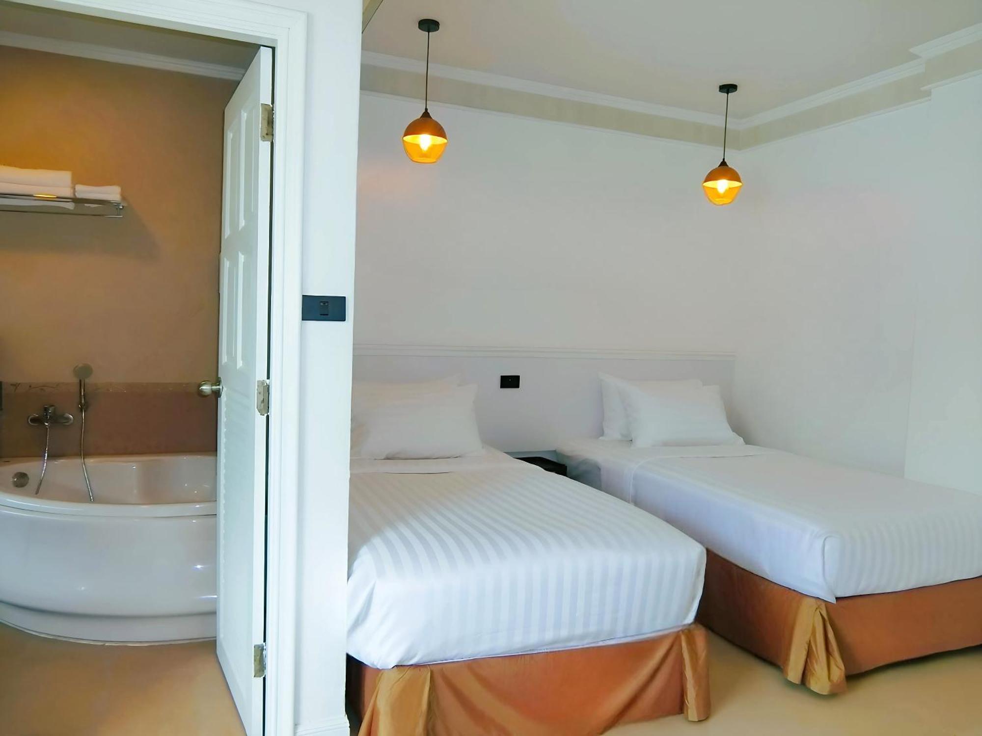 Sira Boutique Residence - Newly Renovated Patong Exterior photo